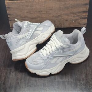 Reebok Charge Y2K "Gray/White/Gum" Wmns 7.5 Great Cond Fast Shipping